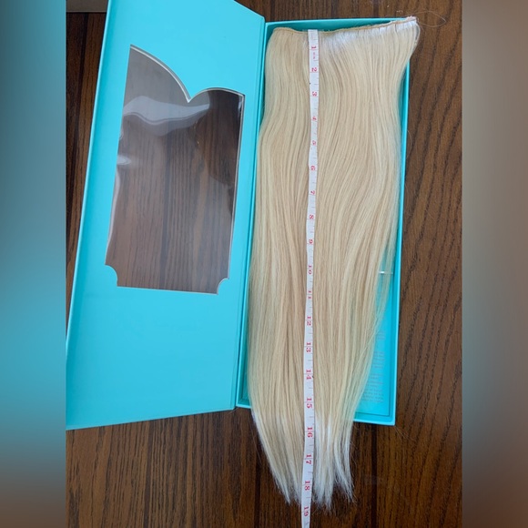 Halo Couture Halo Hair Extensions 18 inches Layered #60 Platinum Blonde Halo - Picture 16 of 16